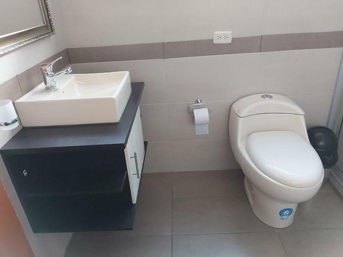 Hostal Tutamanda 2 Кито Экстерьер фото